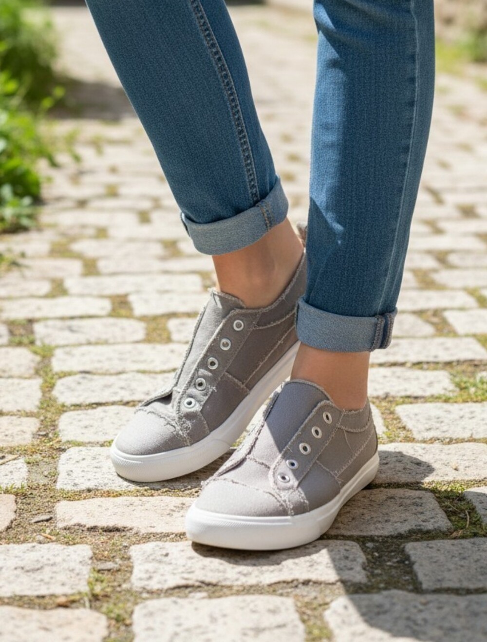 Corkys Babalu Canvas Slip-On Sneakers in grey - Size 9